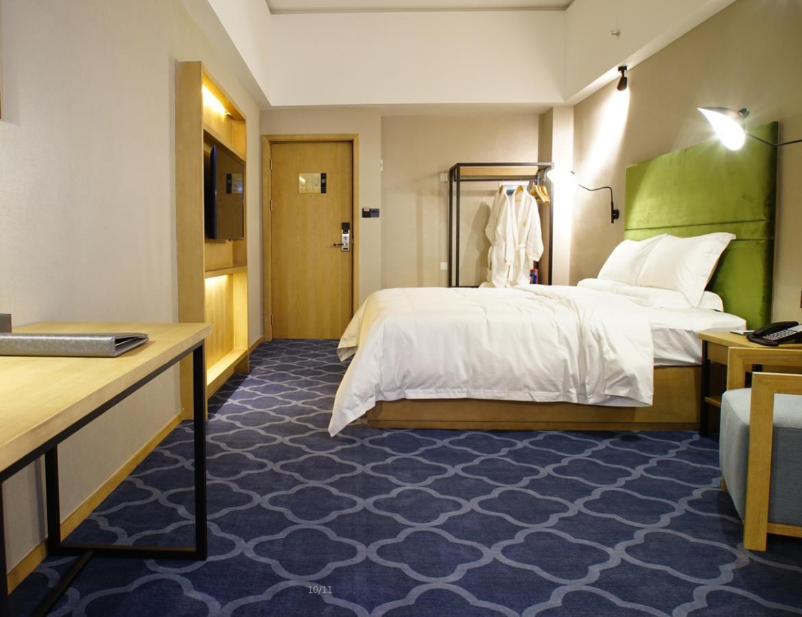 Flight One Hotel 선전 시 외부 사진