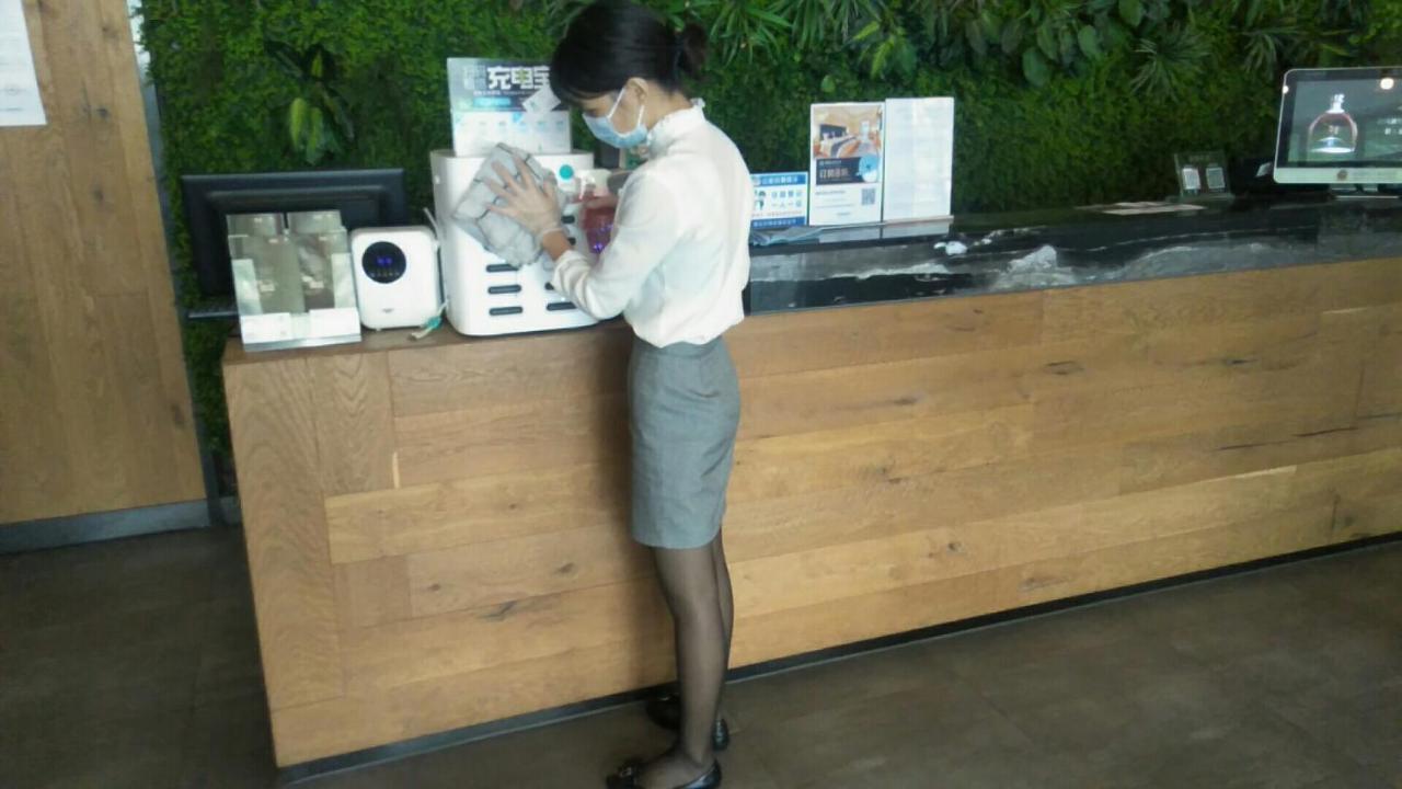 Flight One Hotel 선전 시 외부 사진